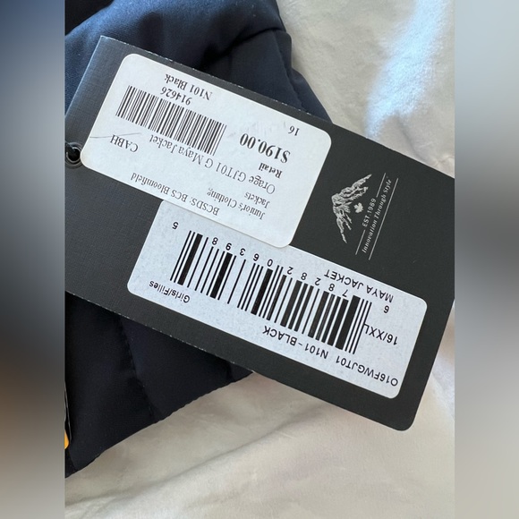 SOLD! Orage insulated snowboard, winter coat. Brand new with tags - Picture 5 of 16